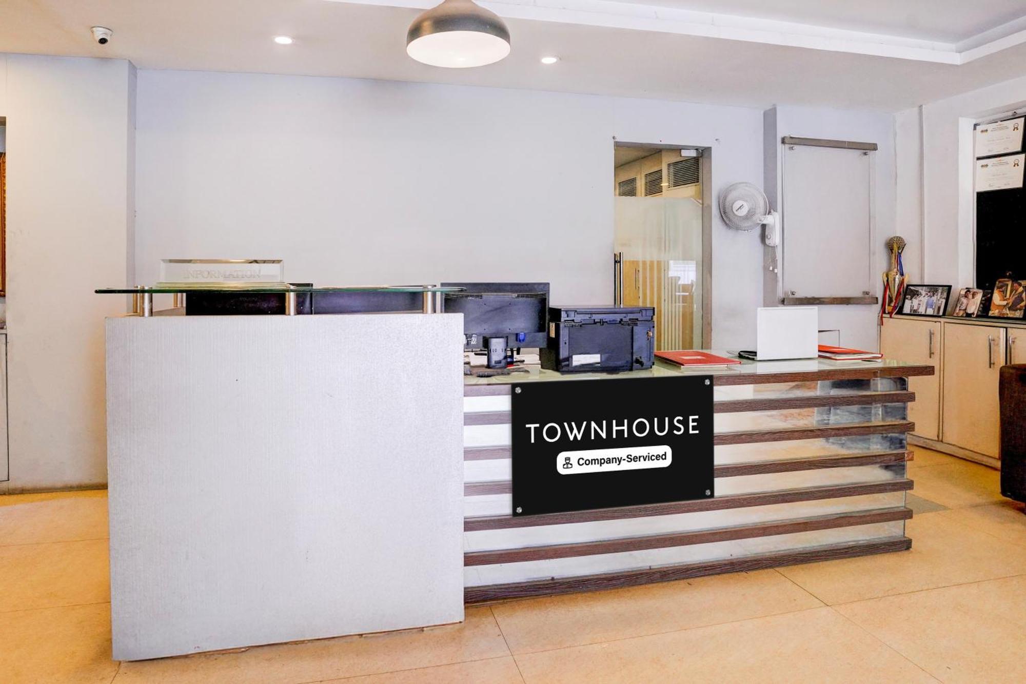 מלון מומביי Townhouse Khar The Habitat מראה חיצוני תמונה
