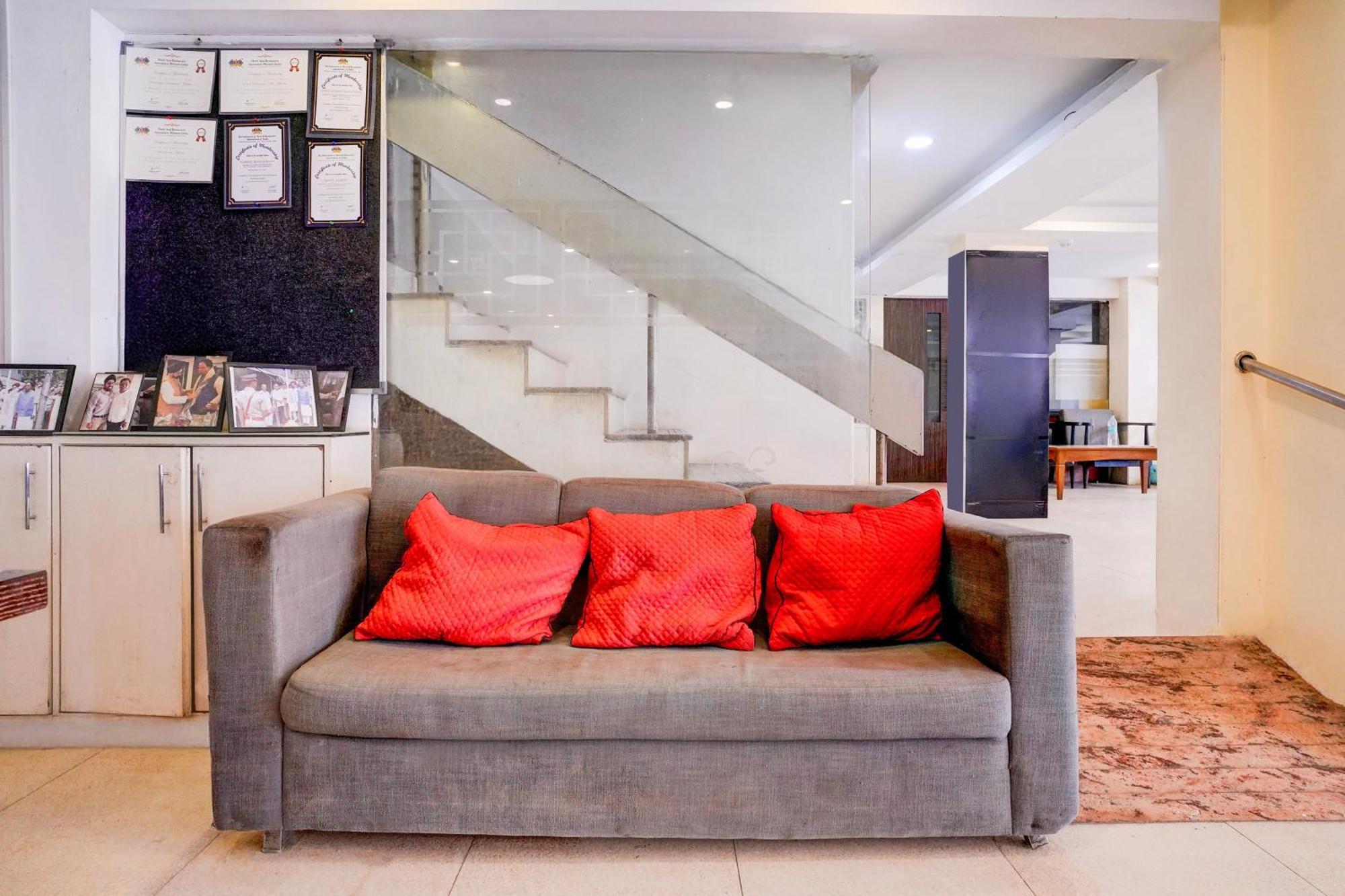 מלון מומביי Townhouse Khar The Habitat מראה חיצוני תמונה