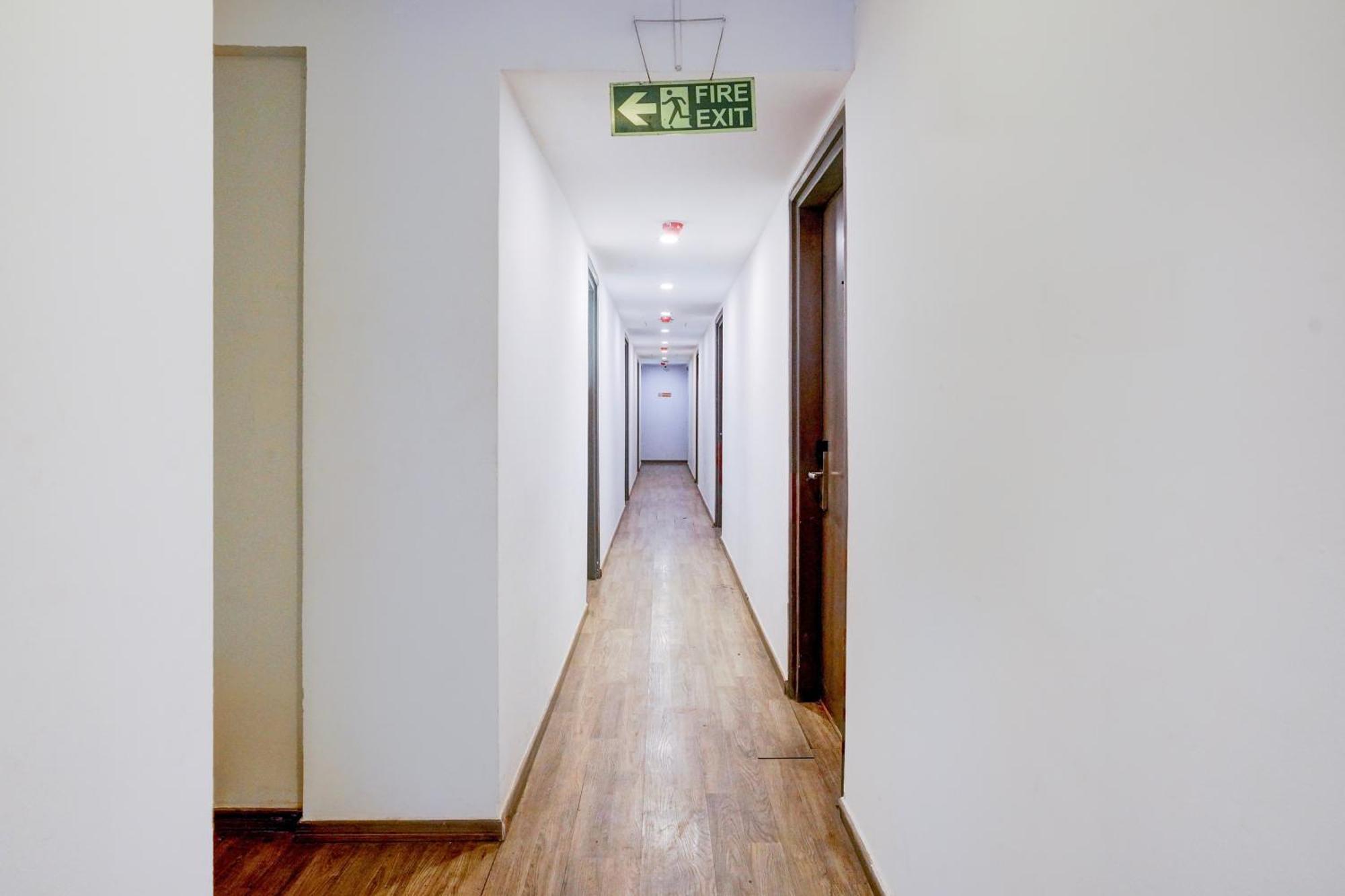 מלון מומביי Townhouse Khar The Habitat מראה חיצוני תמונה