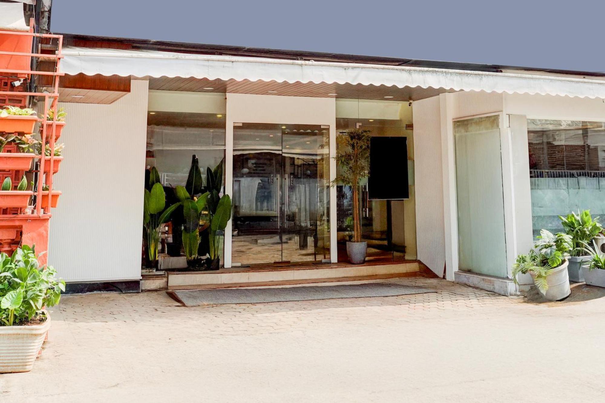 מלון מומביי Townhouse Khar The Habitat מראה חיצוני תמונה